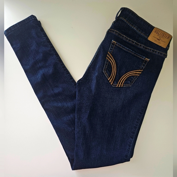 Hollister Jeans - Picture 1 of 3